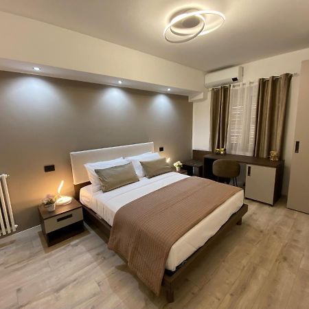 Hotel Plaza Ungheria Palermo Exteriör bild