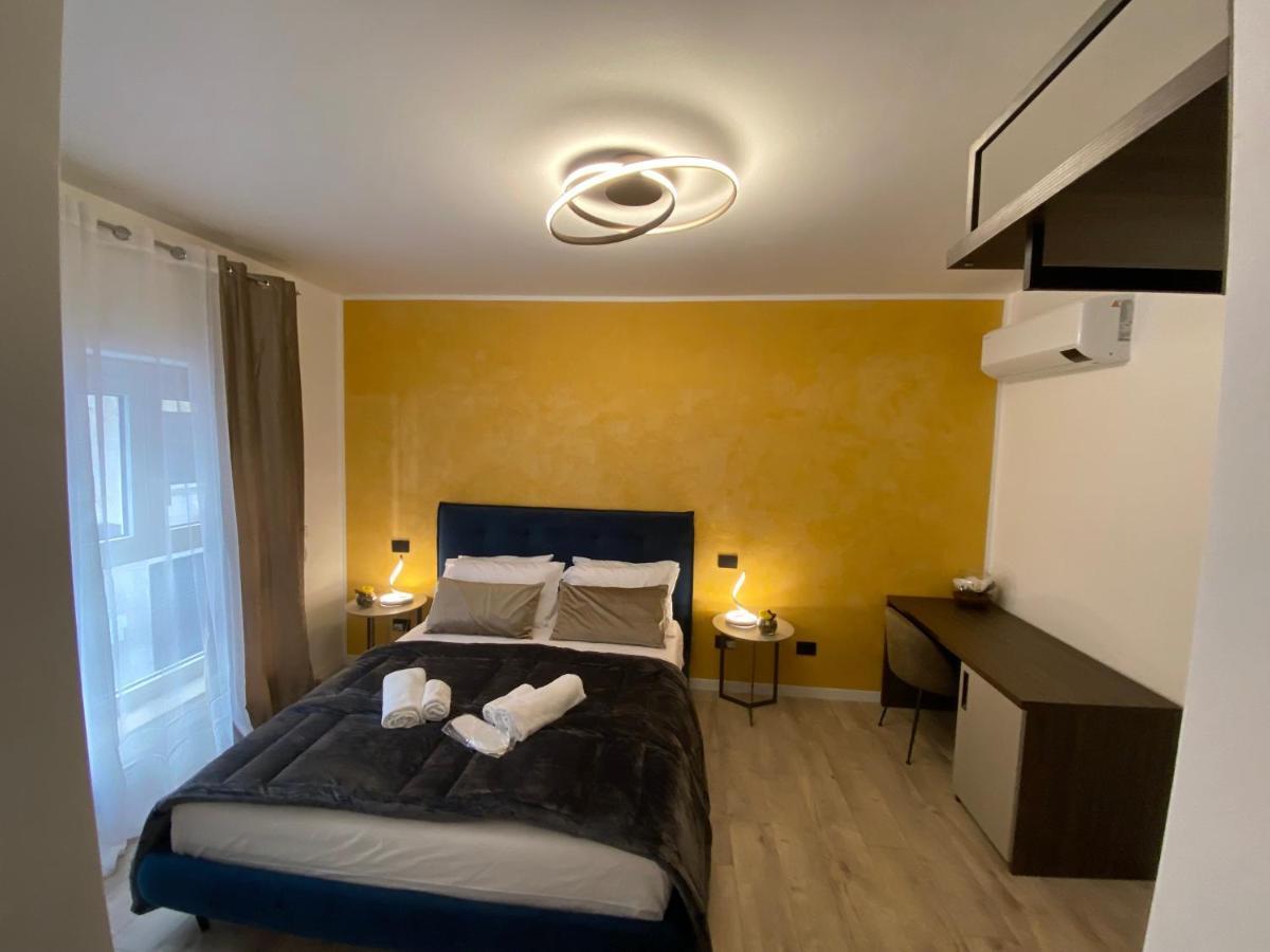 Hotel Plaza Ungheria Palermo Exteriör bild